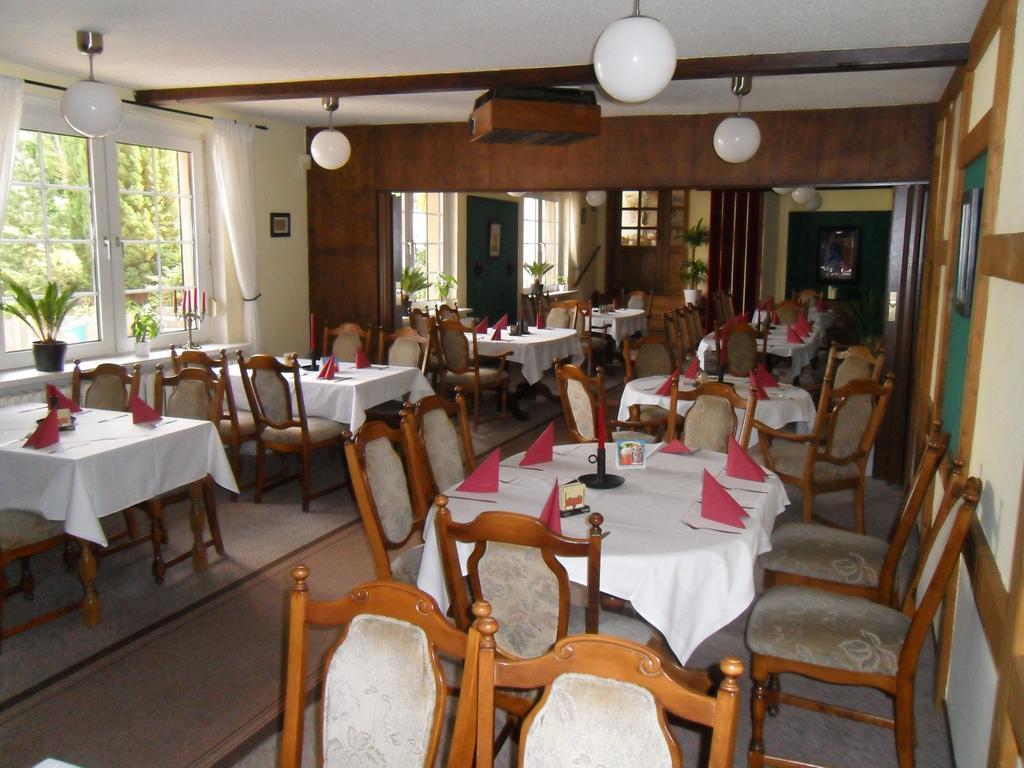 Motel Zur Festwiese Gierstädt Exteriér fotografie