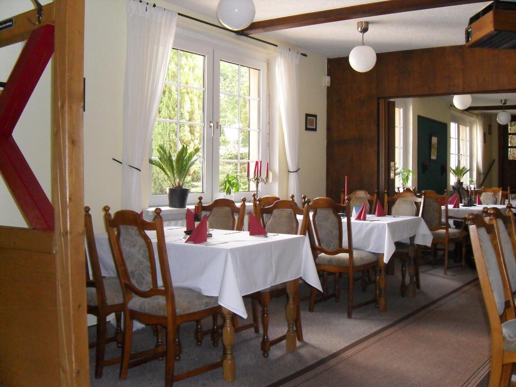 Motel Zur Festwiese Gierstädt Exteriér fotografie